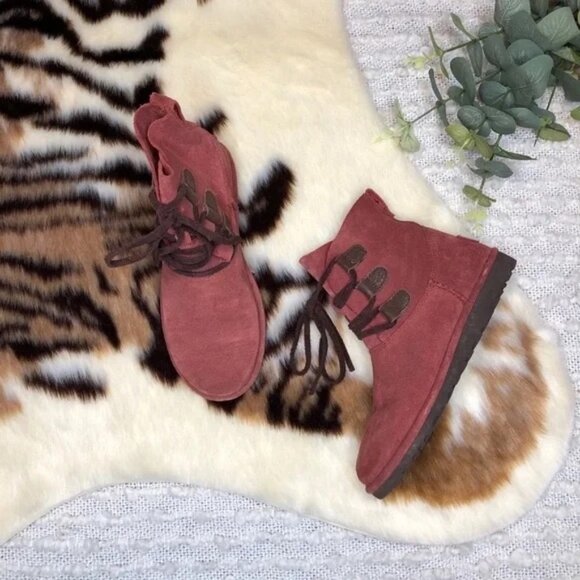 🍂 UGG Women's Rustic Red Suede Leather Ankle Boots Sz 6 | Cozy Fall Boho Style - Picture 1 of 9